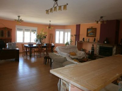 CHALET EN TOBARRA