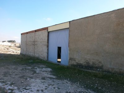 NAVE AGRICOLA-GANADERA Y PARCELA EN ALBATANA