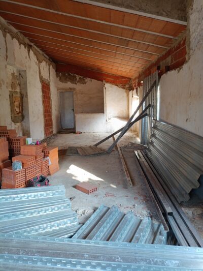 VIVIENDA EN SIERRA-TOBARRA