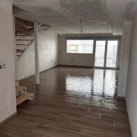 VIVIENDA EN TOBARRA